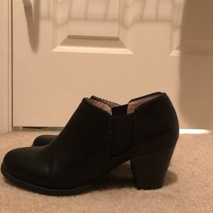 Life Stride Booties